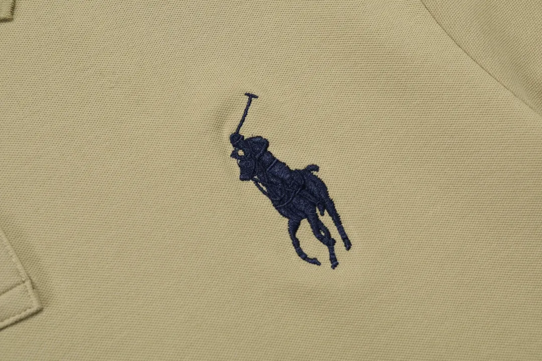 🅿️190 RALPH LAUREN 2025 new style classic polo embroidered little bee logo, same style for men and women, casual polo shirt ·Customized pique cotton fabric ·Imported Tajima machine embroidery technology ·Collar label, hangtag, main mark and three labels complete Color: Khaki Size: M-XXXL